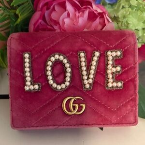 Gucci Pink Velvet Designer Clutch. Beautiful